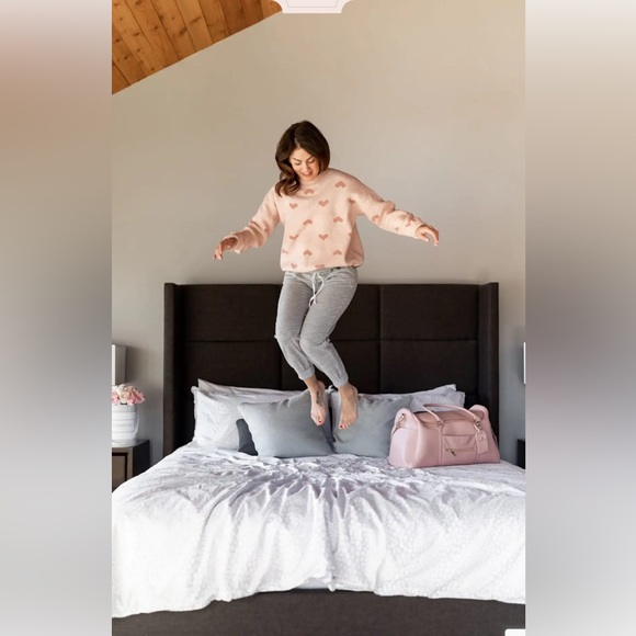 Adora Heart Sweater - Picture 2 of 6